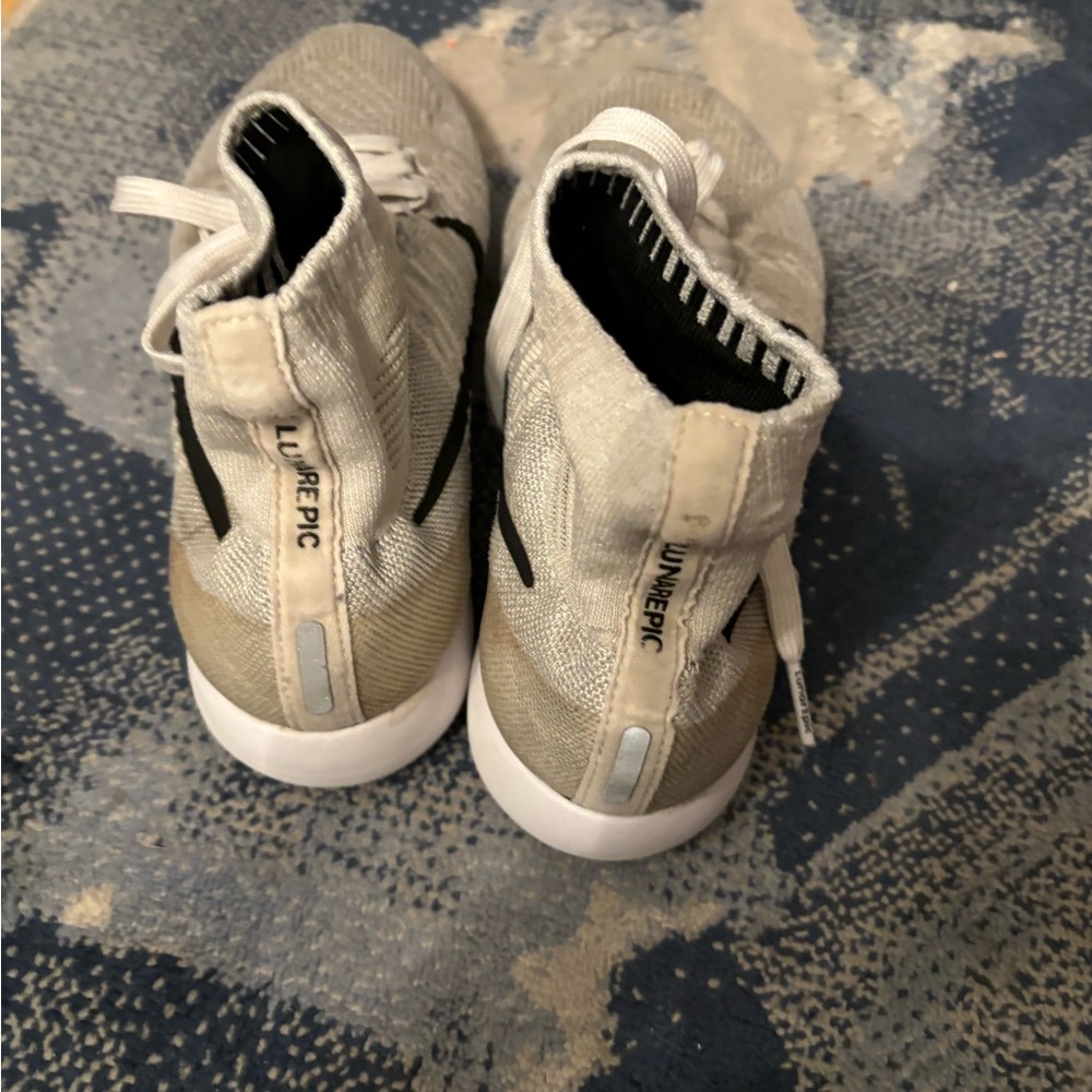 Nike Women's Lunarepic Flyknit sneakers - Picture 4 of 7